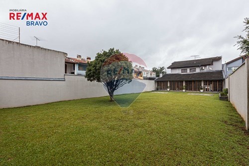 Venda-Casa-Rua Doutor Bronislau Ostoja Roguski , 903  - Supermercado Condor  - Jardim das Américas , Curitiba , Paraná , 81540-080-560371058-24