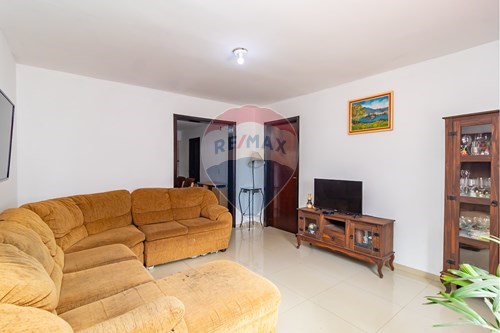 Venda-Casa-Rua Curitiba , 164  - Ouro Fino , São José dos Pinhais , Paraná , 83015-060-560411046-62