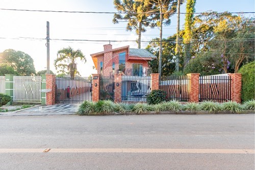 Venda-Casa-Rua Ernesto Luiz Pellanda , 168  - Ganchinho , Curitiba , Paraná , 81935400-560351054-205