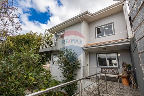 Venda-Sobrado-Rua Dante Luiz Júnior , 436  - Capão Raso , Curitiba , Paraná , 81020720-560411046-70