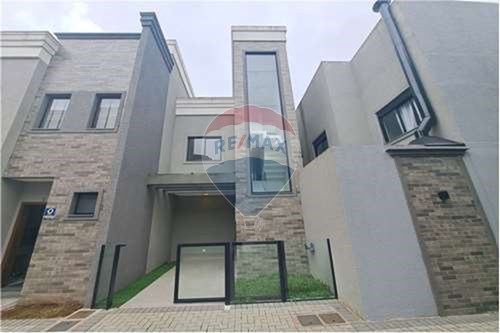 Venda-Sobrado-Rua Pedro Zagonel , 477  - Próximo a rápida do Portão  - Novo Mundo , Curitiba , Paraná , 81050110-560391084-181