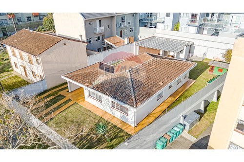Venda-Casa-R. Cel. José Gomes do Amaral , 747  - Água Verde , Curitiba , Paraná , 80620-380-560351013-74
