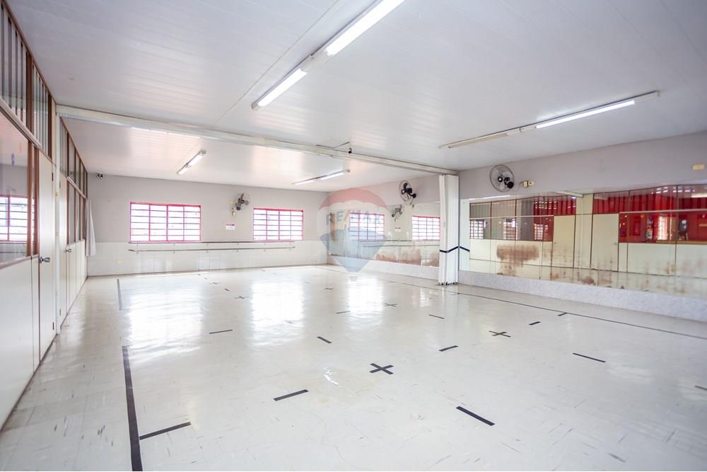 Prédio Inteiro à venda com 3 quartos, 367m² - Foto 2