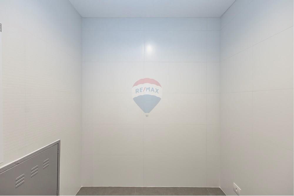 Sobrado - Venda - Curitiba , Paraná - IMG_7997_1.jpeg - 560391084-187