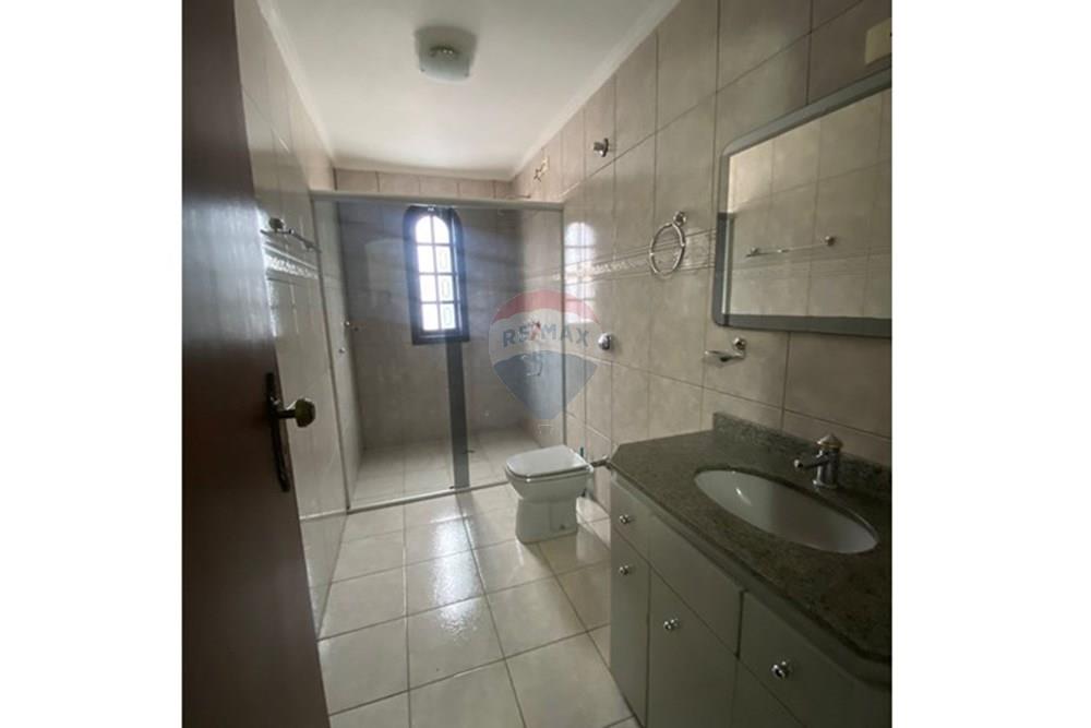 Sobrado - Venda - Curitiba , Paraná - banheiro segundo andar.jpeg.jpg - 560371010-50