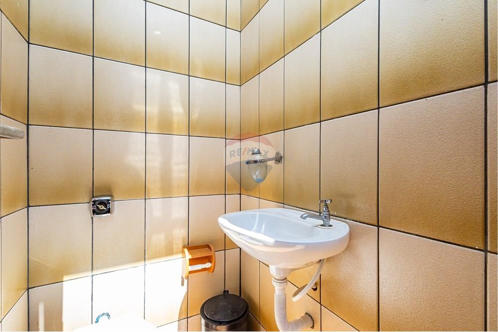 Casa - Venda - Curitiba , Paraná - Lavabo externo 41.jpg - 560431040-2