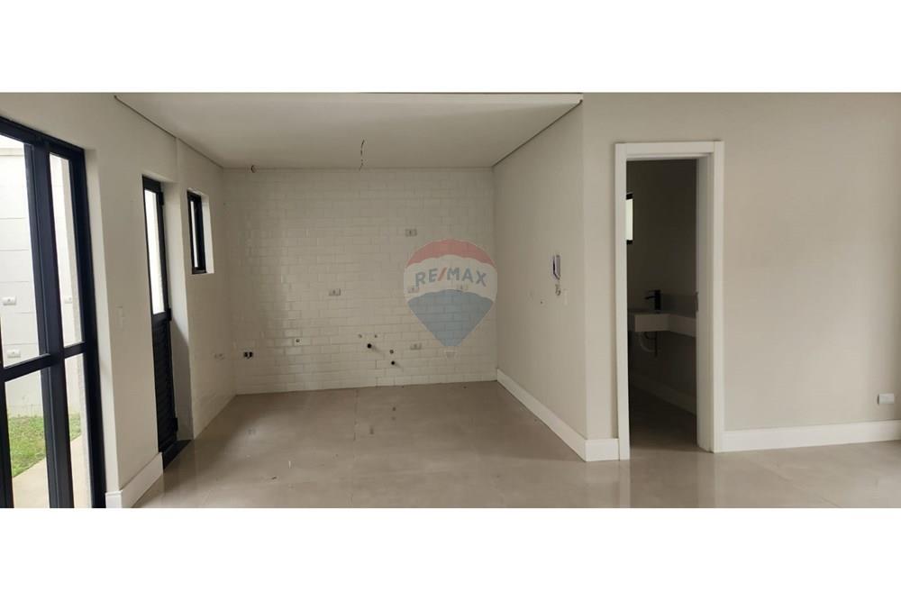 Sobrado - Venda - Curitiba , Paraná - Imagem do WhatsApp de 2025-10-17 à(s) 19.16.42_8e942141.jpg - 560461025-9