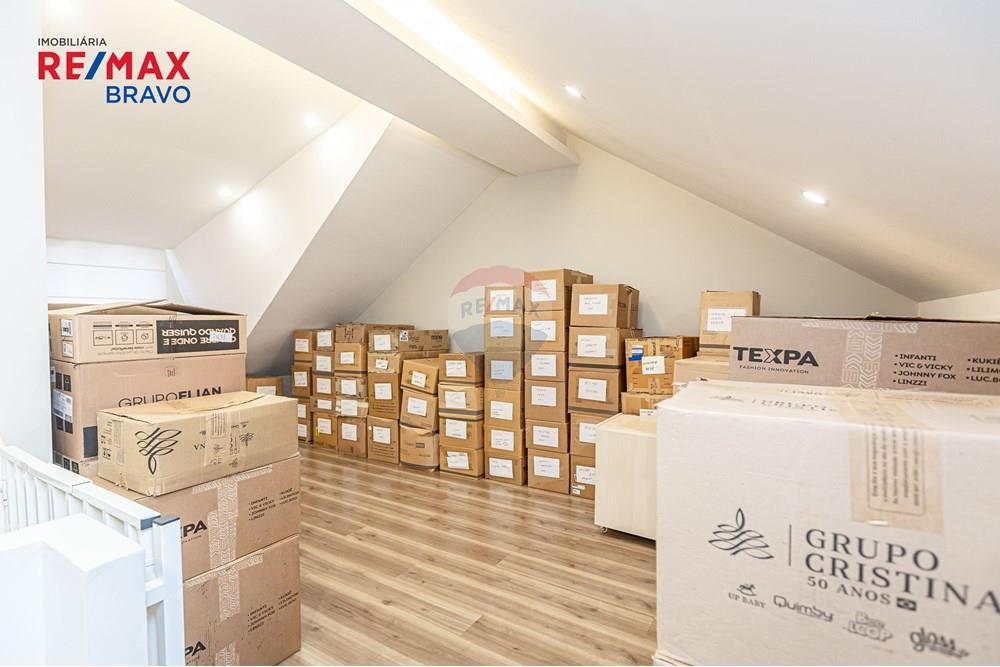 Sobrado - Venda - Curitiba , Paraná - 27.jpg - 560371042-384