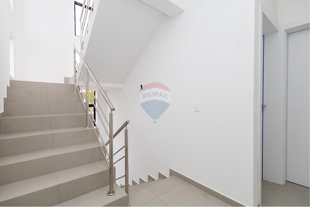 Sobrado - Venda - Curitiba , Paraná - 76 ESCADA.jpg - 560341034-58