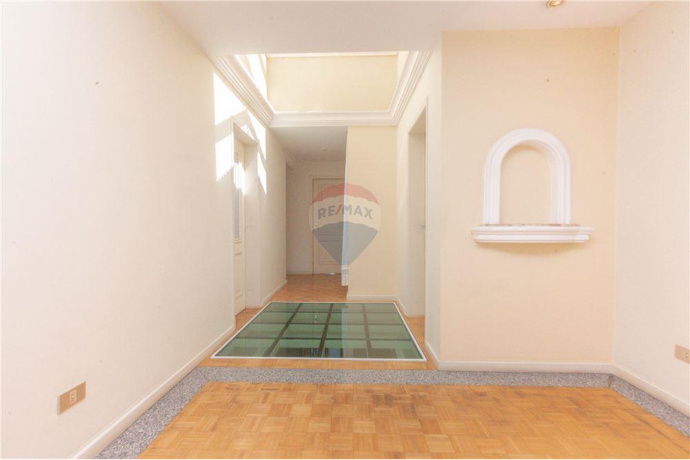 Sobrado - Venda - Curitiba , Paraná - 10 - 560371009-87