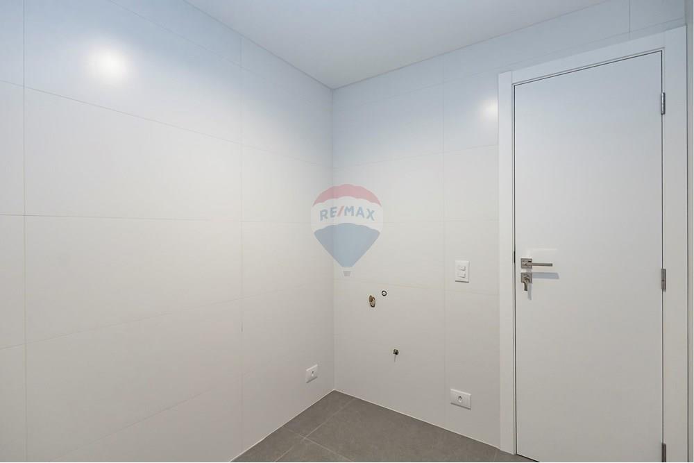 Sobrado - Venda - Curitiba , Paraná - IMG_8001_1.jpeg - 560391084-187