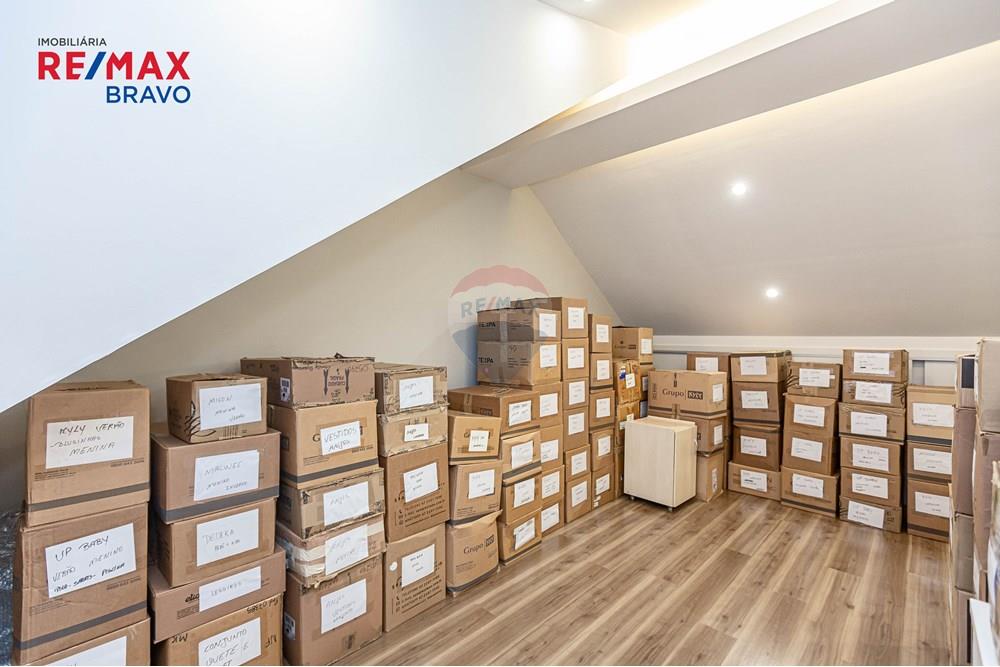 Sobrado - Venda - Curitiba , Paraná - 28.jpg - 560371042-384