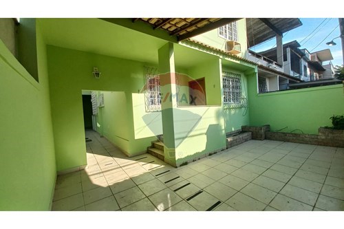 Venda-Casa-Rua Saturnino de Brito Filho , 62  - Próximo ao Clube da Portuguesa  - Portuguesa , Rio de Janeiro , Rio de Janeiro , 21.931-570-570391037-89