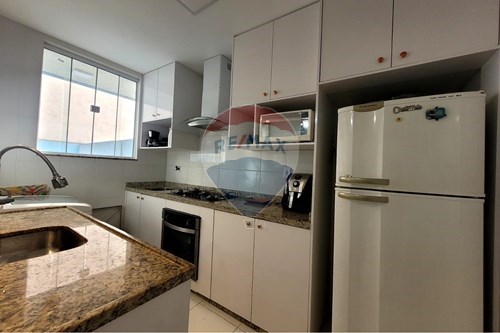 Venda-Casa-R. Guatambú , 263  - Marechal Hermes , Rio de Janeiro , Rio de Janeiro , 21555-350-570371005-67