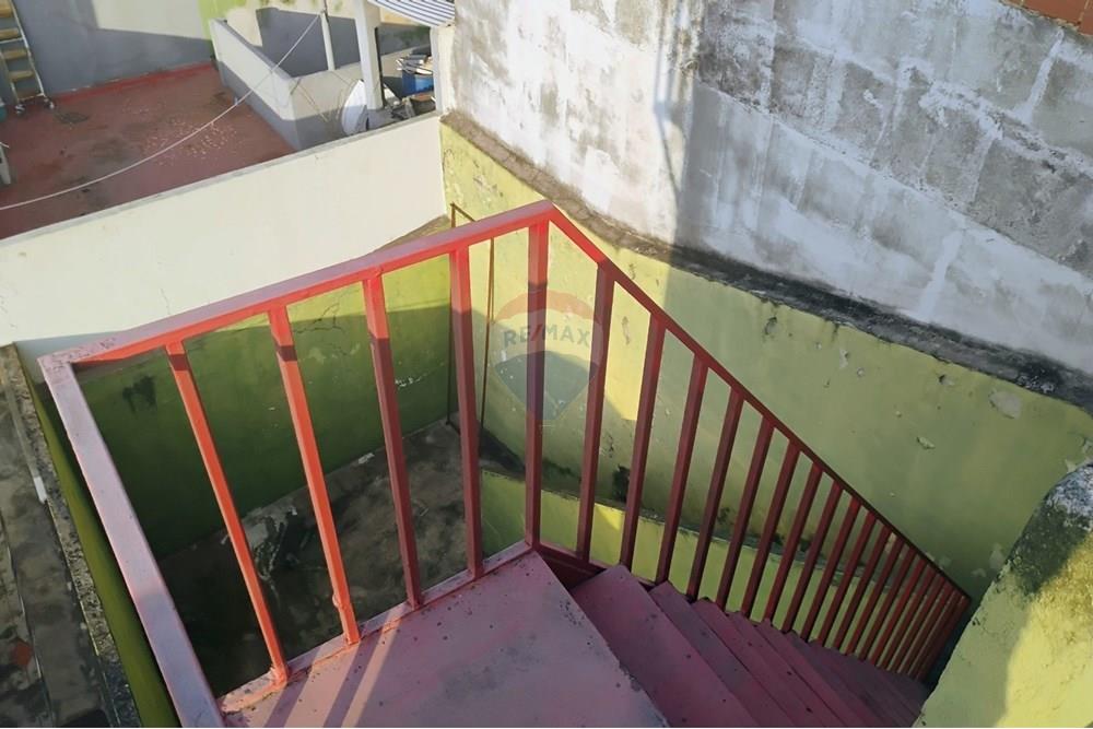 Ponto Comercial/ Loja - Venda - Rio de Janeiro , Rio de Janeiro - Escada de Acesso ao 2º Piso e 1º Piso e Garagem.jpg - 570471029-29