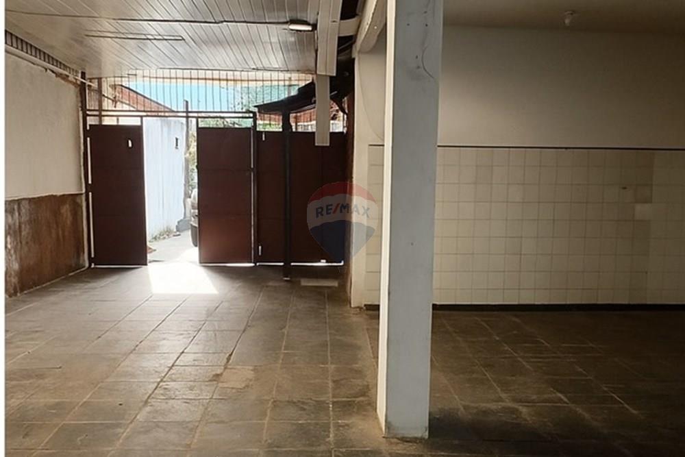 Ponto Comercial/ Loja - Alugar - Rio de Janeiro , Rio de Janeiro - Garagem Vazia com Portão Aberto.jpg - 570371043-8