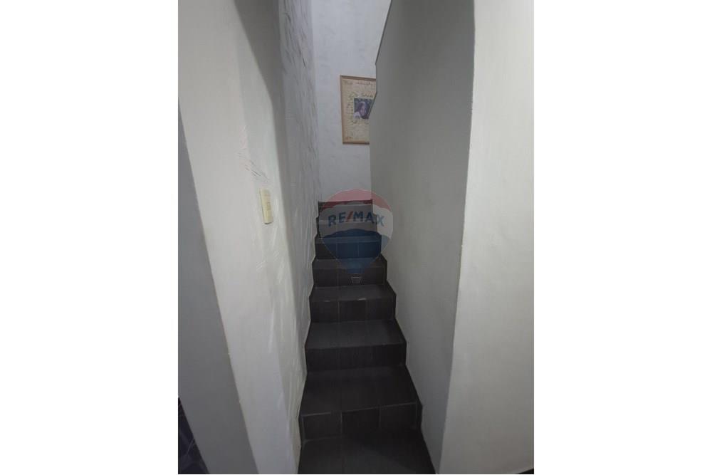 Casa - Venda - Rio de Janeiro , Rio de Janeiro - escada 2 andar.jpg - 570411024-3