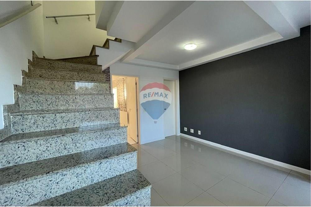 Casa de Condomínio - Venda - Rio de Janeiro , Rio de Janeiro - escada e prede cinza.jpeg - 570461046-4