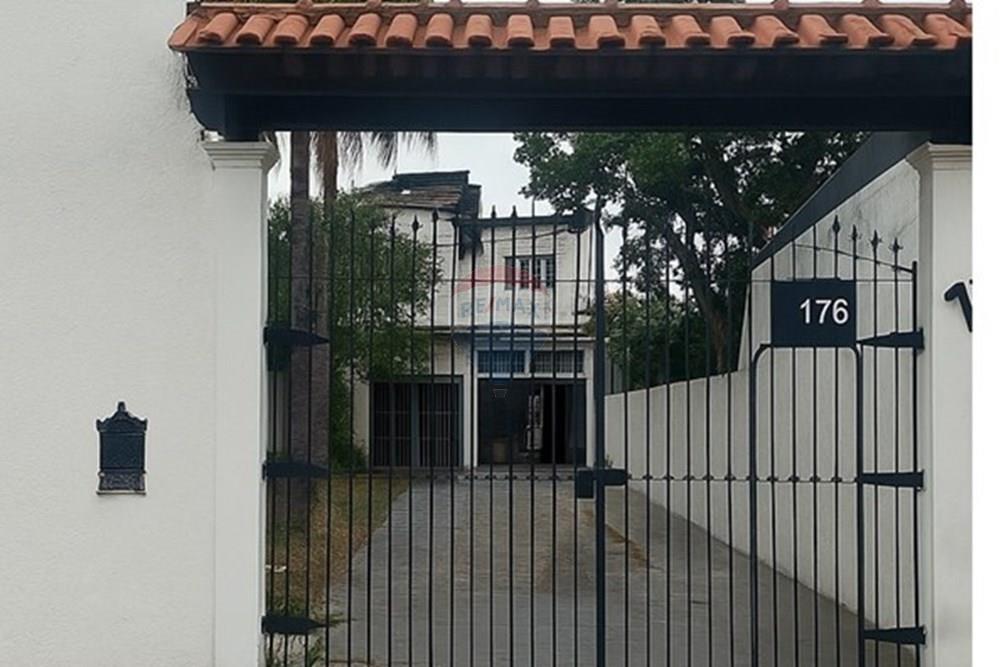 Ponto Comercial/ Loja - Alugar - Rio de Janeiro , Rio de Janeiro - Entrada de casa urbana com gato.jpg - 570371043-8