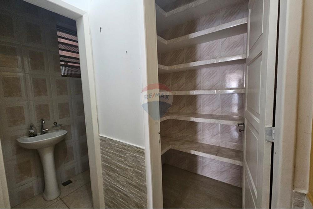 Casa de Vila - Venda - Rio de Janeiro , Rio de Janeiro - 1 piso banheiro de servilo foto 4.jpeg - Despensa - 570501014-51