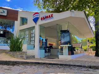 RE/MAX DAVANTI Office of RE/MAX DAVANTI - Porto Seguro
