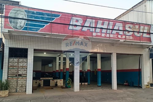 Alugar-Ponto Comercial/ Loja-Avenida Presidente Getúlio Vargas , 1193  - Monte Castelo , Teixeira de Freitas , Bahia , 45990000-580631058-8