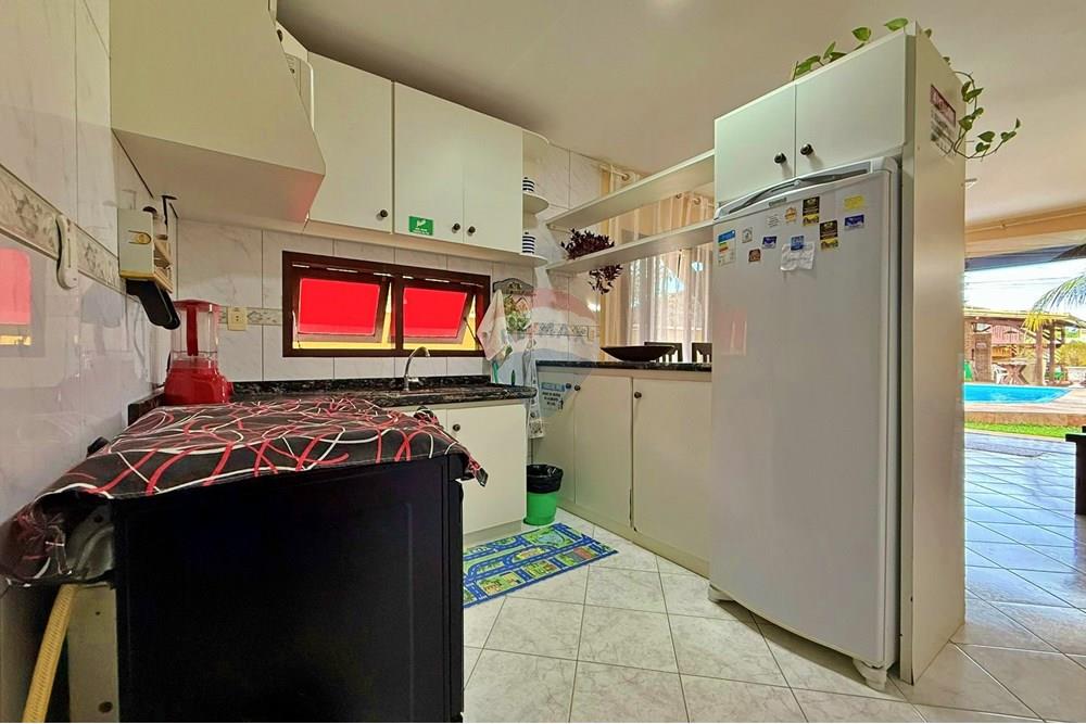 Casa à venda com 11 quartos, 312m² - Foto 9
