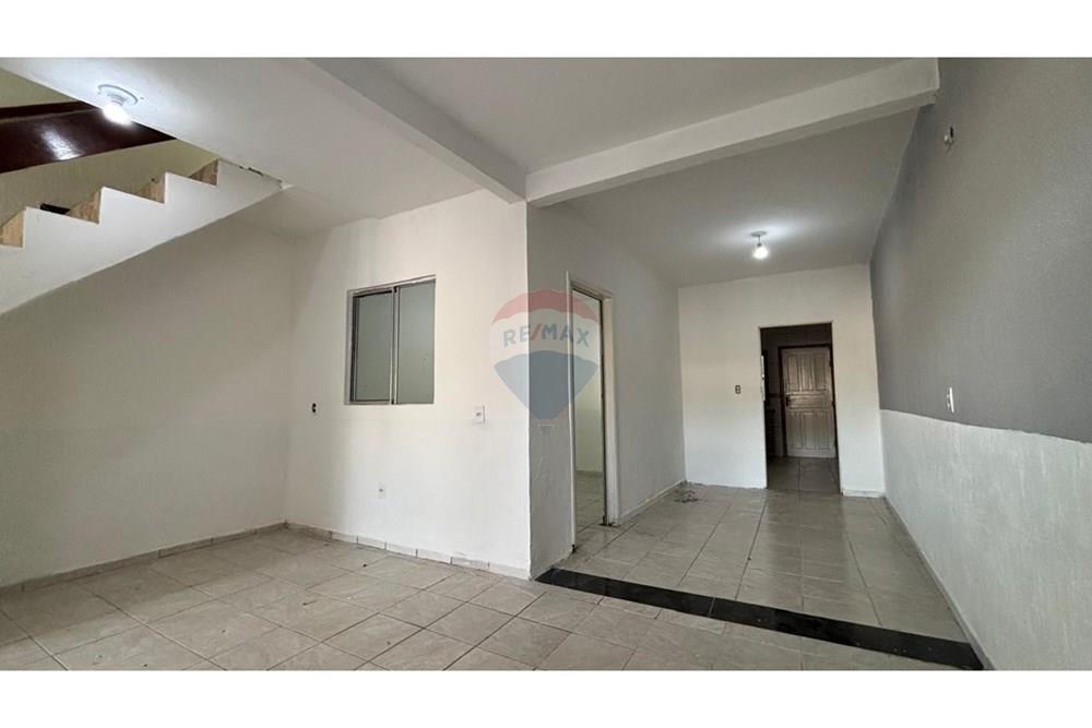 Casa à venda com 4 quartos, 92m² - Foto 3