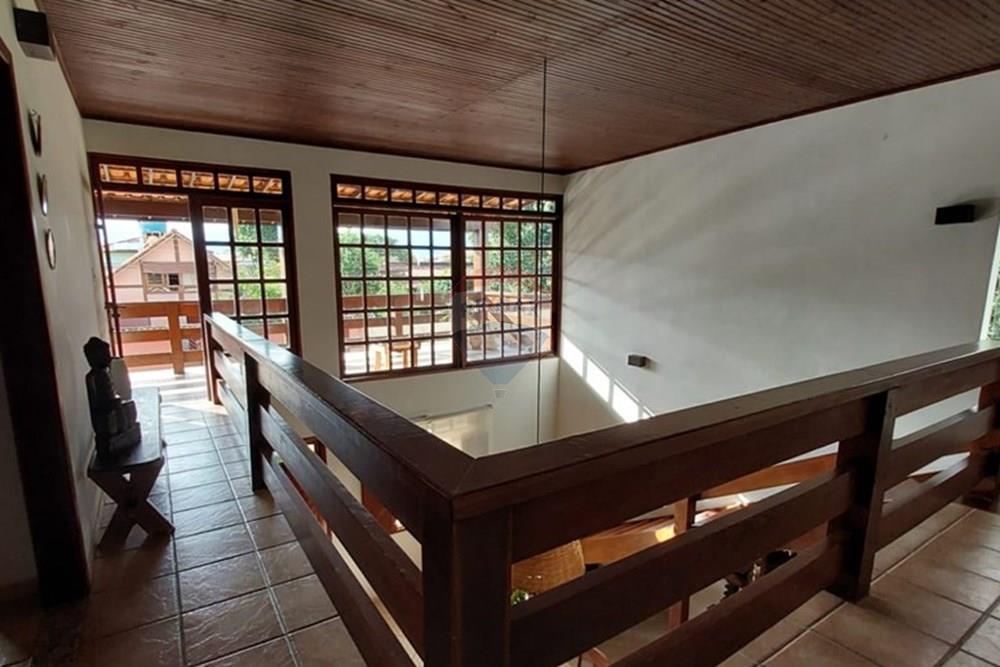 Casa à venda com 5 quartos, 220m² - Foto 13