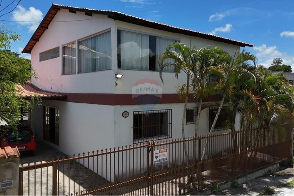 Sobrado à venda com 5 quartos, 290m² - Foto 1