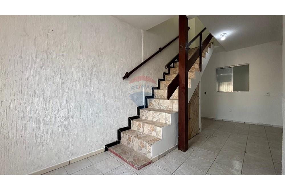 Casa à venda com 4 quartos, 92m² - Foto 4