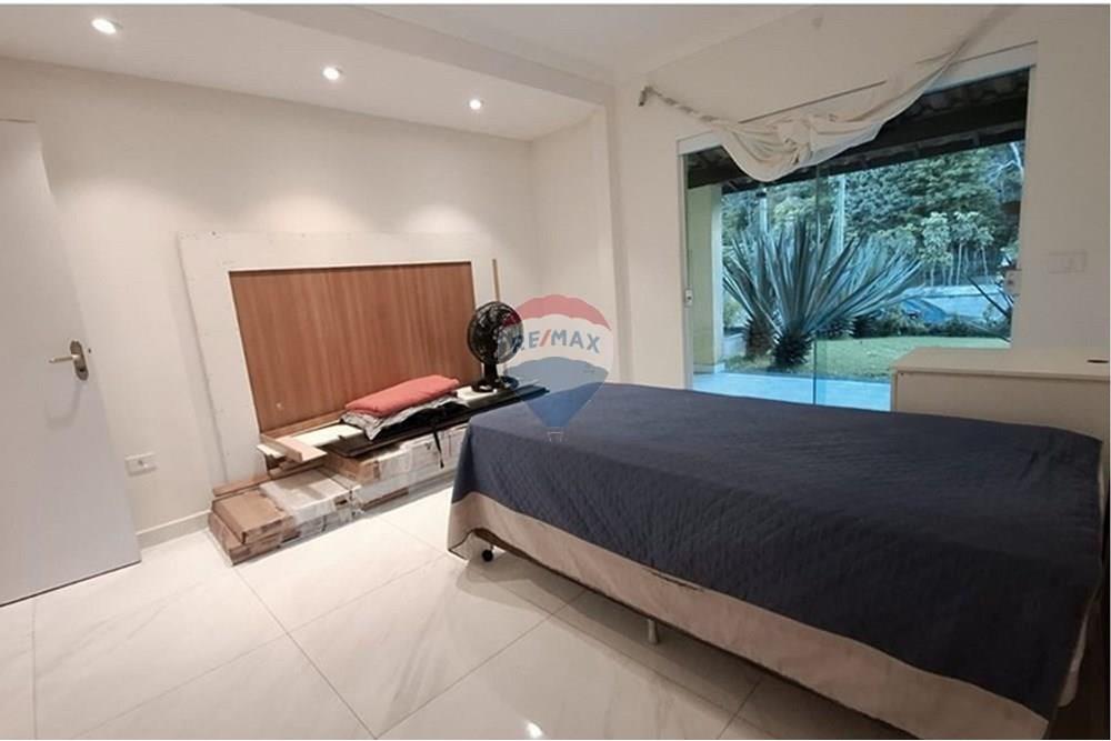Casa à venda com 5 quartos, 300m² - Foto 36