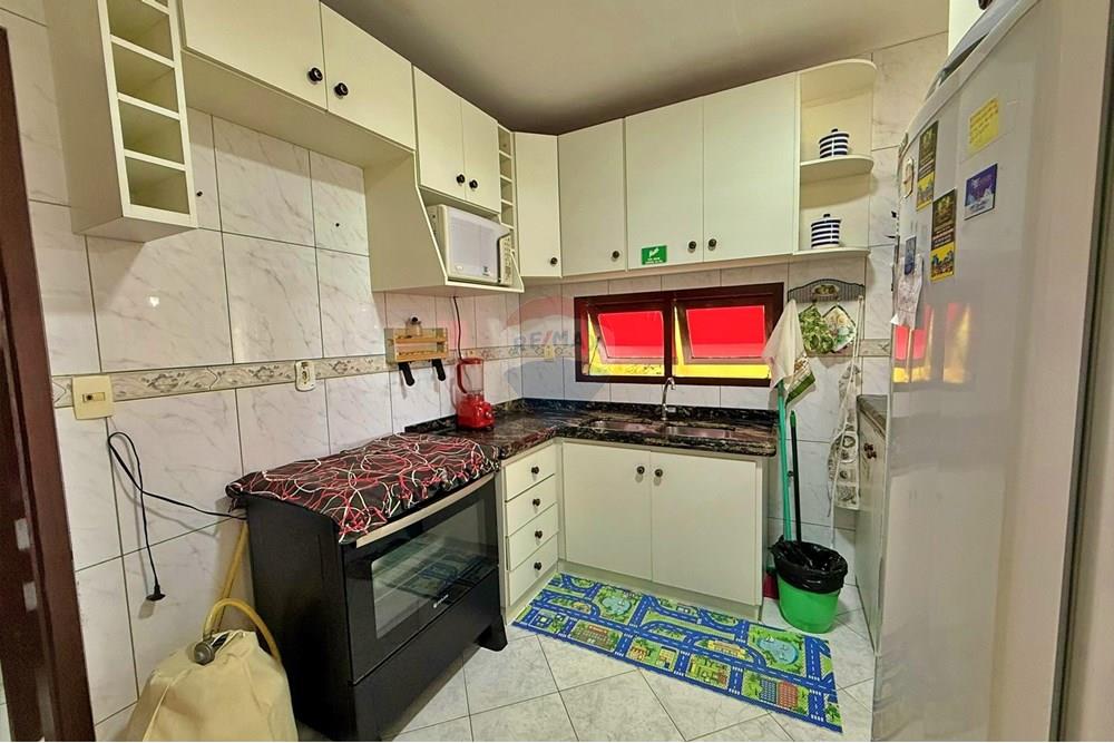 Casa à venda com 11 quartos, 312m² - Foto 11