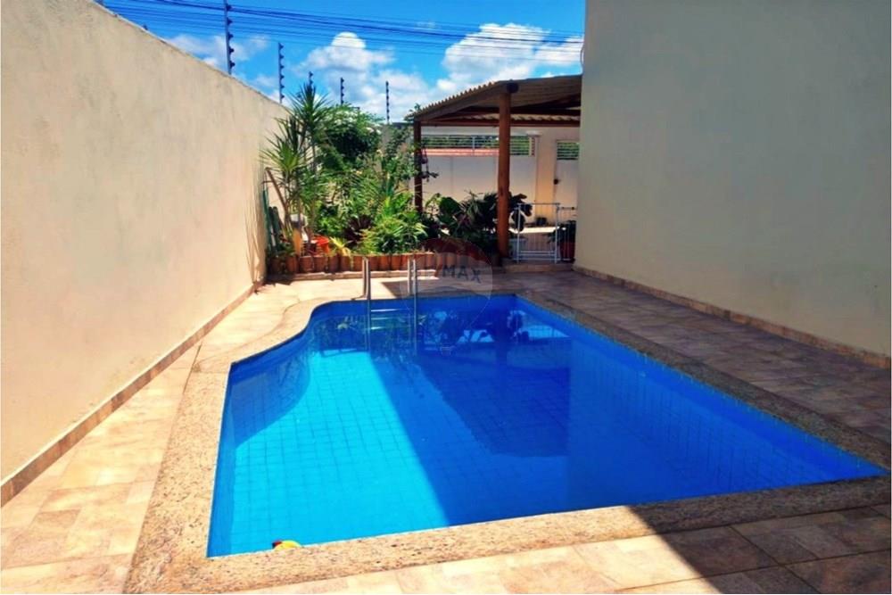 Apartamento à venda com 3 quartos, 120m² - Foto 1