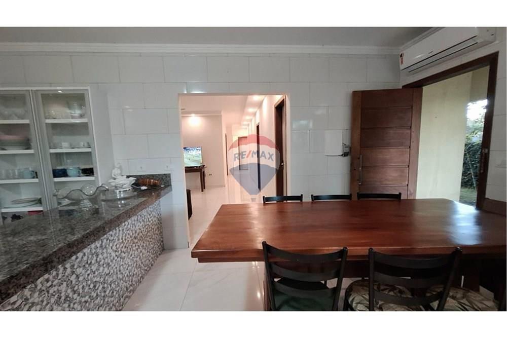 Casa à venda com 5 quartos, 300m² - Foto 29