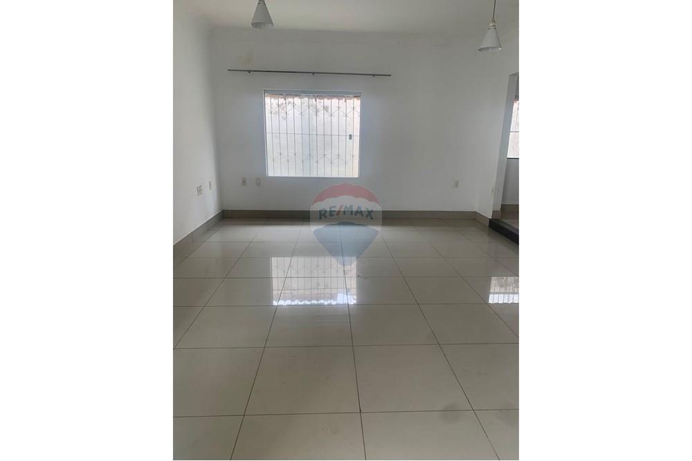 Casa, 3 quartos, 240 m² - Foto 2