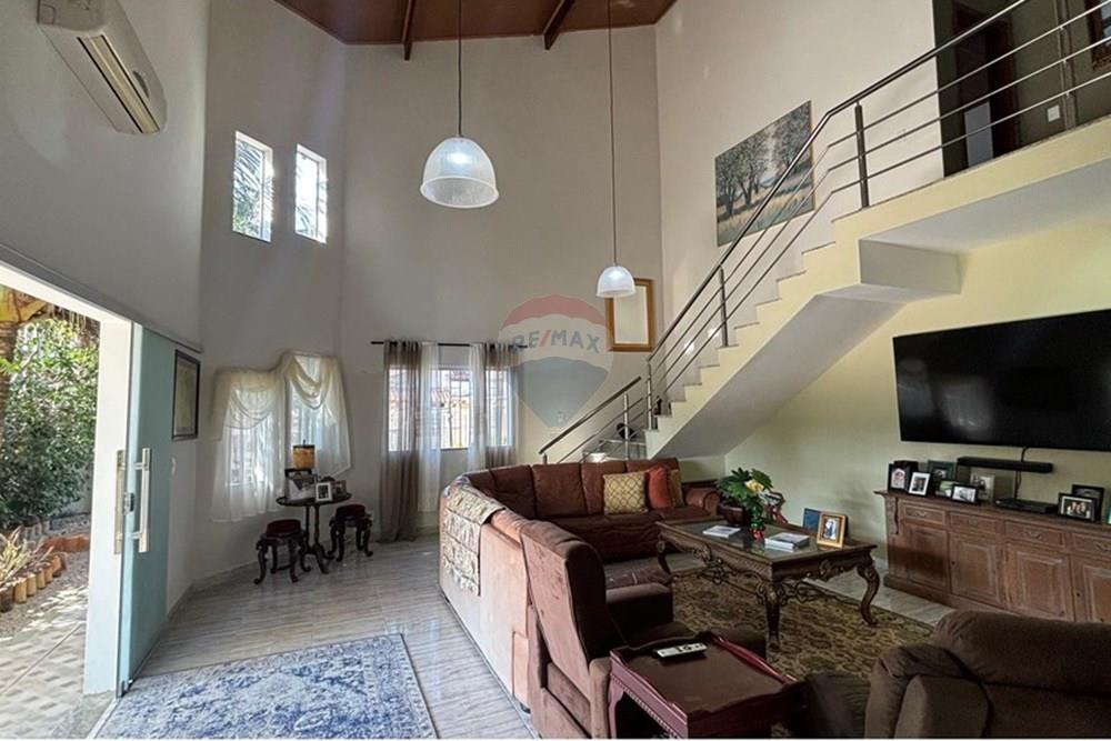 Casa à venda com 13 quartos, 620m² - Foto 4