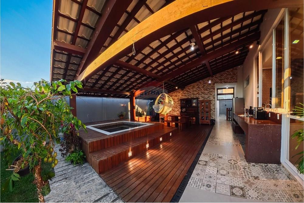 Casa à venda com 4 quartos, 350m² - Foto 47