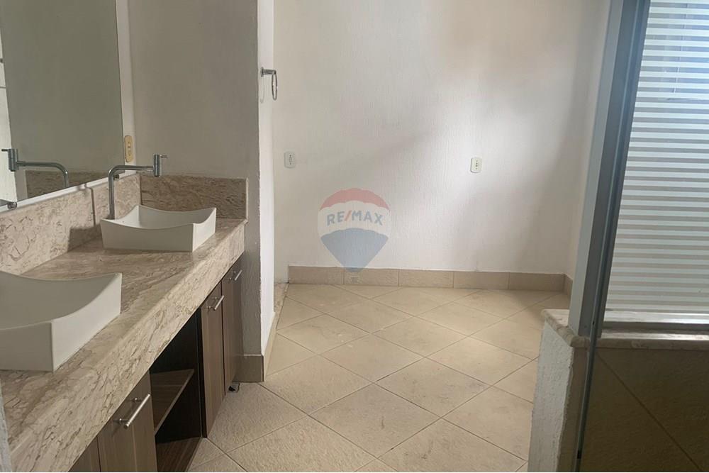 Casa, 3 quartos, 240 m² - Foto 14