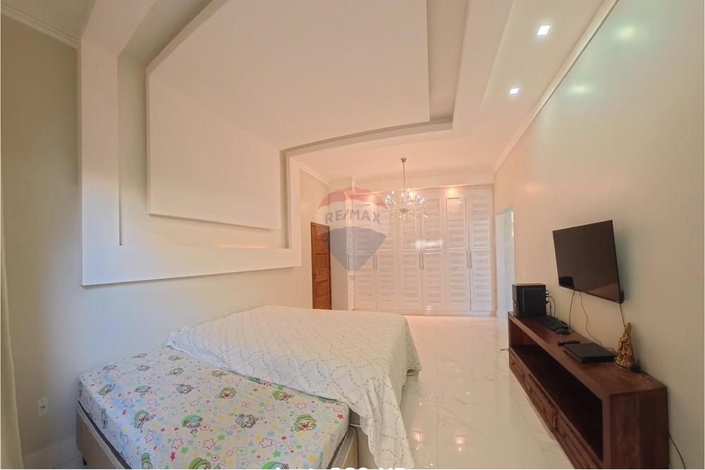Casa à venda com 4 quartos, 350m² - Foto 26