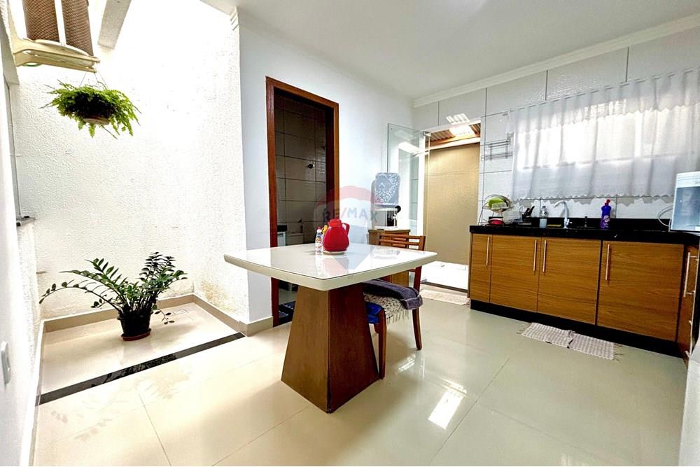 Apartamento à venda com 3 quartos, 96m² - Foto 11