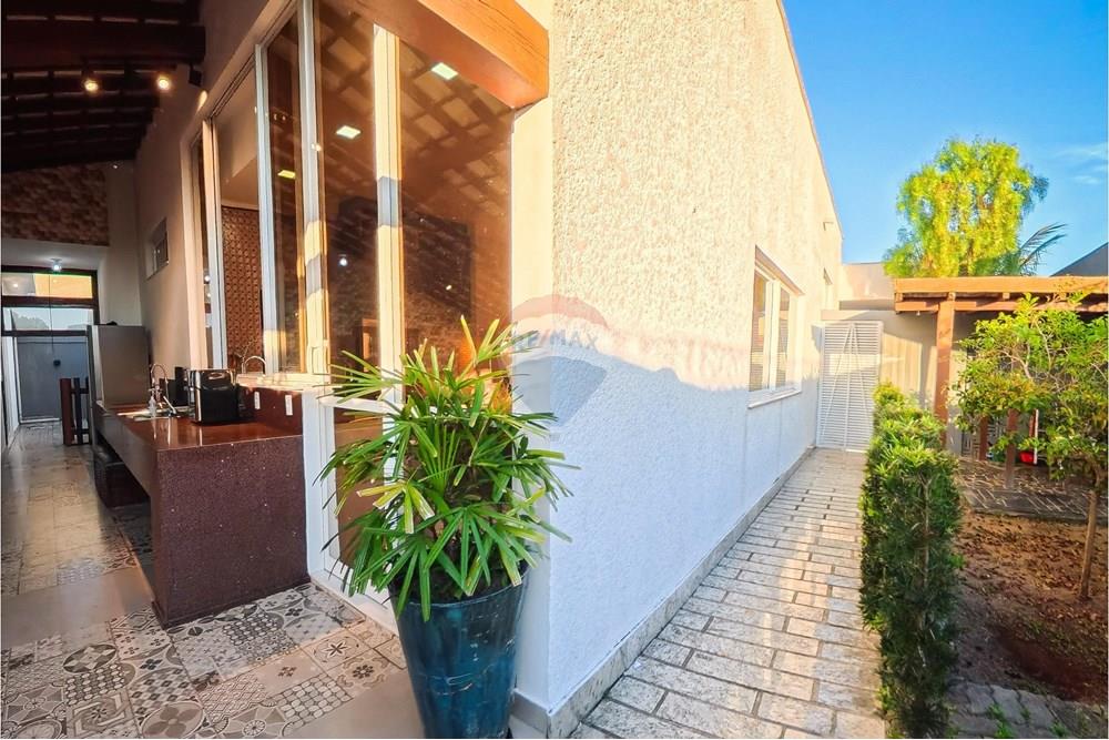 Casa à venda com 4 quartos, 350m² - Foto 50