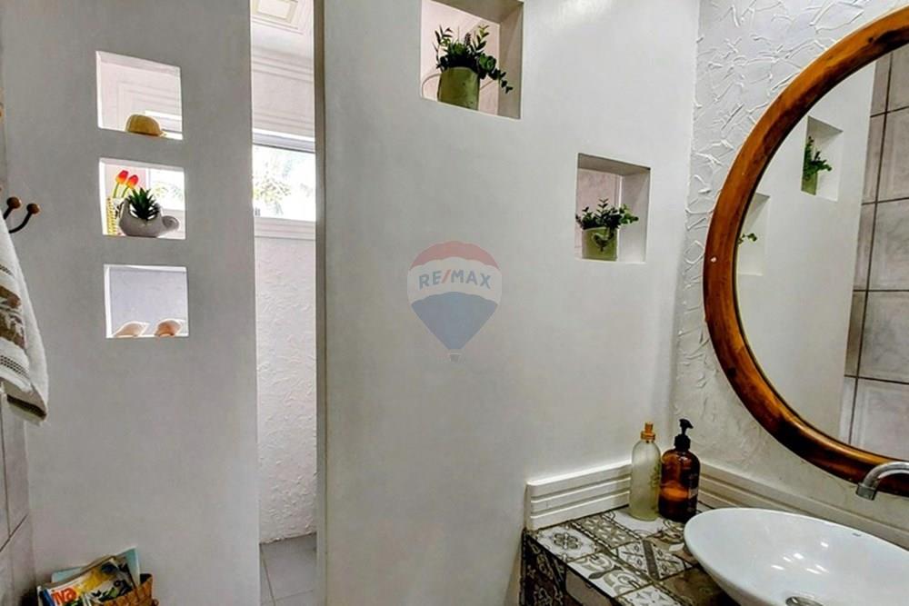 Casa à venda com 5 quartos, 220m² - Foto 10