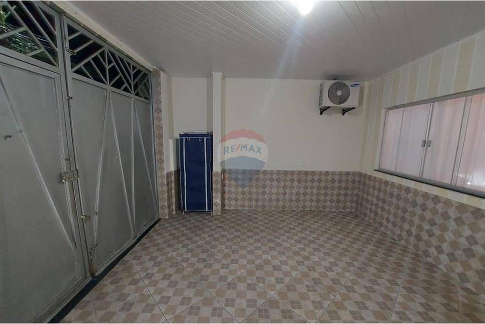 Casa à venda com 3 quartos, 98m² - Foto 2