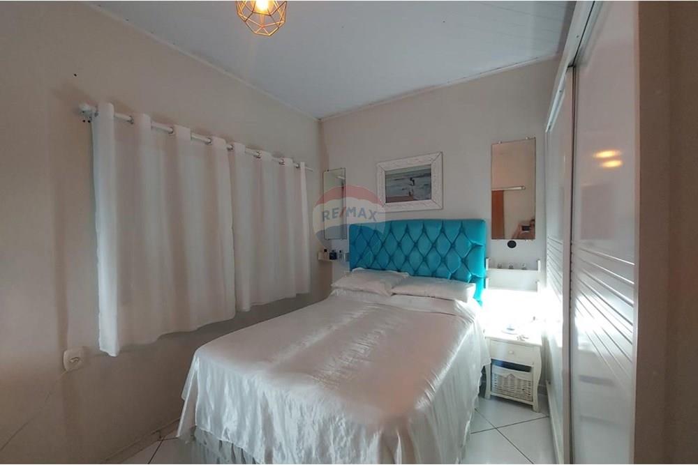 Casa à venda com 3 quartos, 98m² - Foto 4