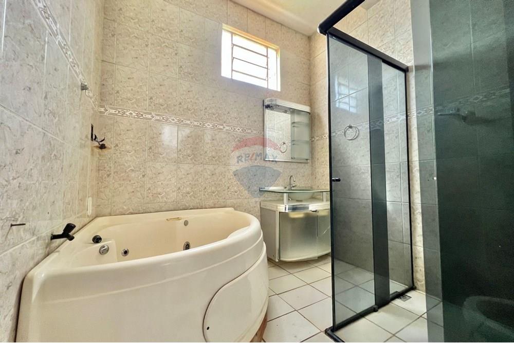 Sobrado - Venda - Barreiras , Bahia - WhatsApp Image 2025-04-15 at 09.34.57.jpeg - 580651065-29