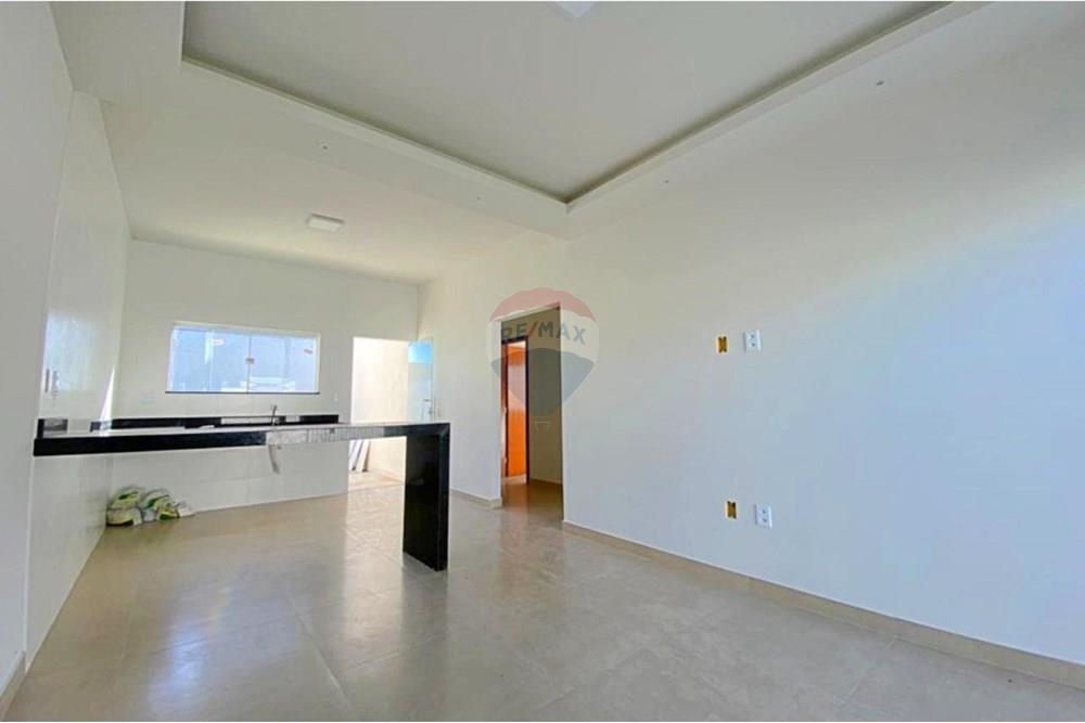 Casa à venda com 3 quartos, 85m² - Foto 4