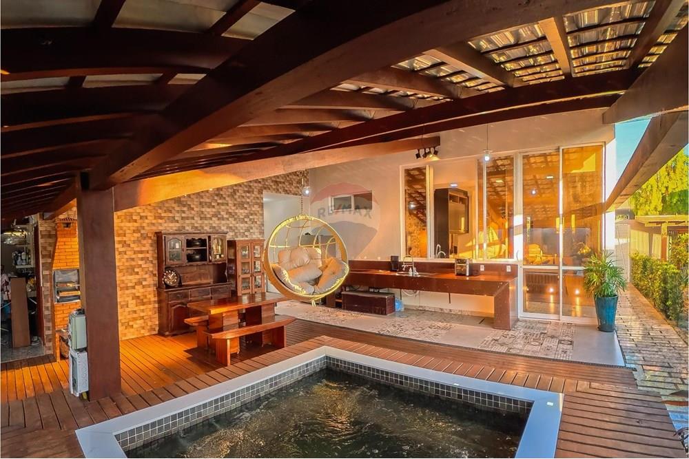 Casa à venda com 4 quartos, 350m² - Foto 45
