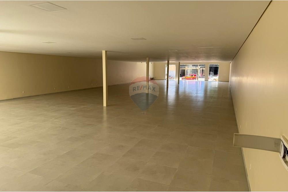 Ponto Comercial/ Loja - Alugar - Luís Eduardo Magalhães , Bahia - WhatsApp Image 2025-10-14 at 20.01.42 (4).jpeg - 580651079-26