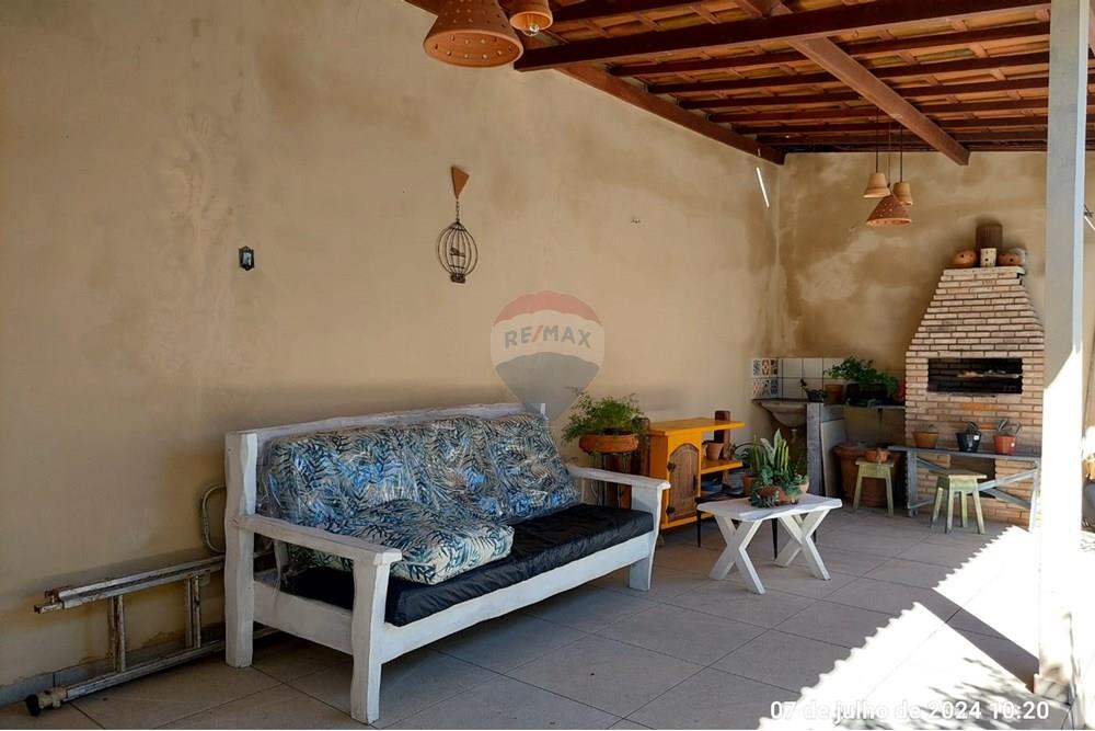 Casa à venda com 5 quartos, 220m² - Foto 25